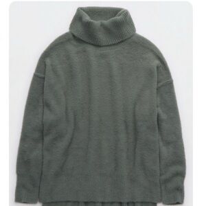Aerie Buttercream Turtleneck Sweater